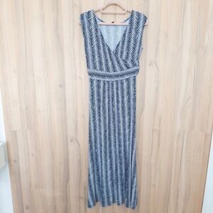 Talbots Womens Maxi Dress Size MP Navy White Chevron Resort Nautical Casual Chic